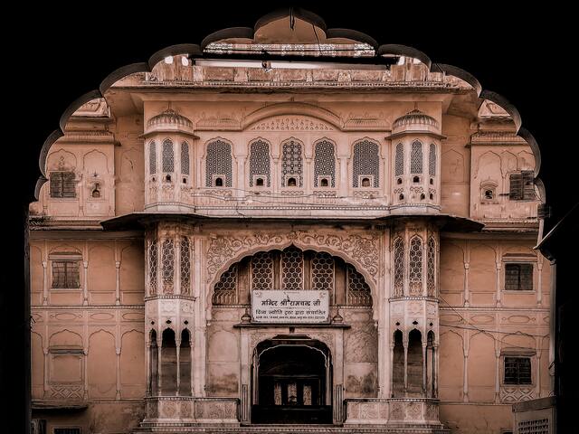 Enjoy The Best of Jaipur India